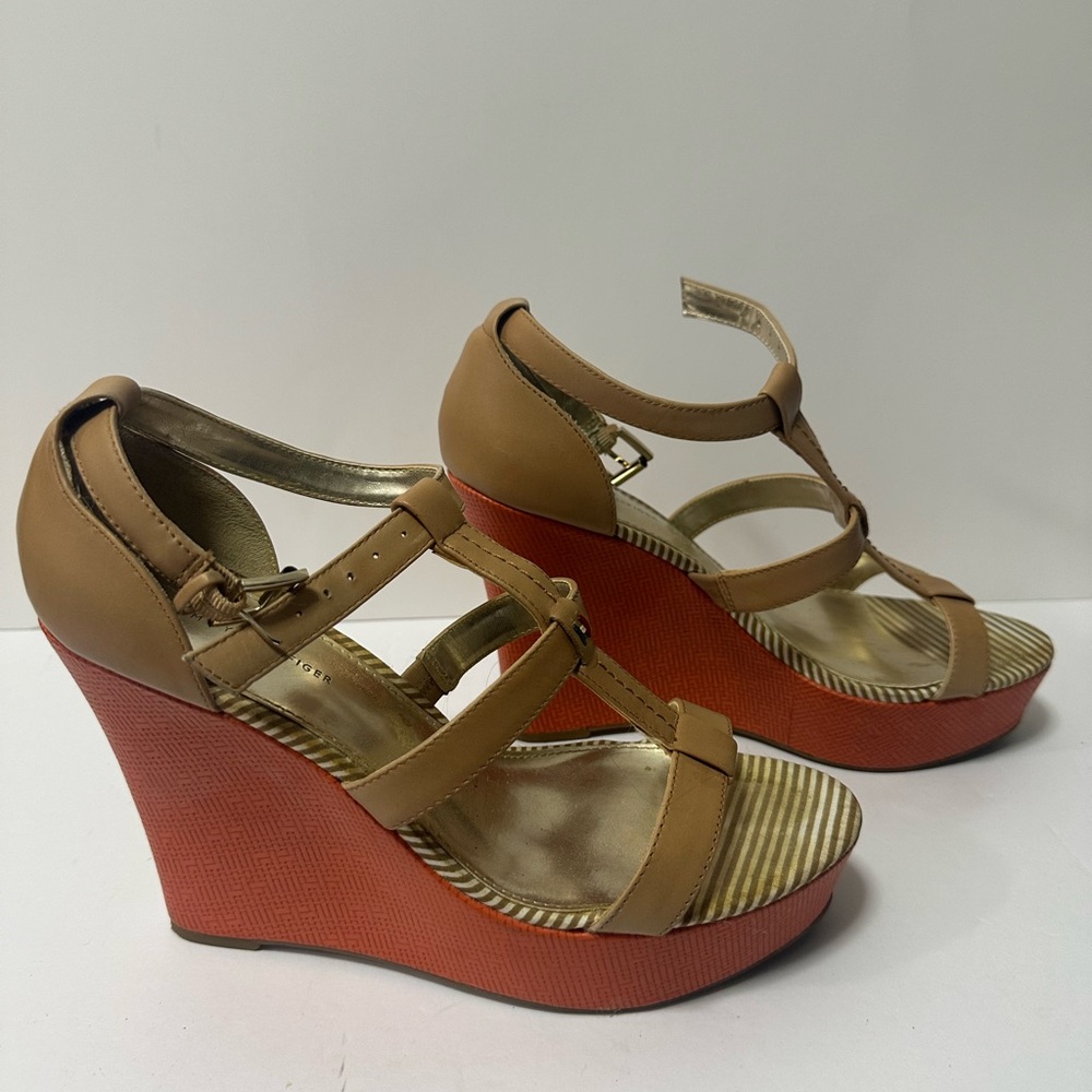 Tommy Hilfiger Tan & Orange Genuine leather wedges in size 9